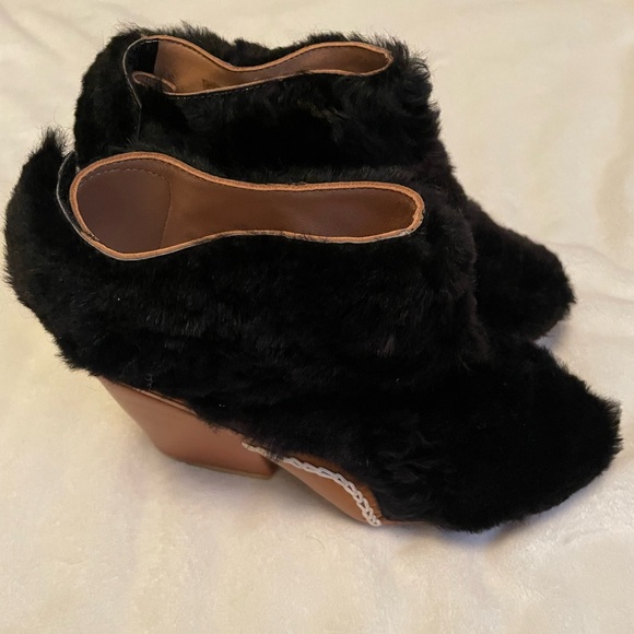 Rare, vintage A Detacher Leni dark fur Booties NWOT - Picture 3 of 16